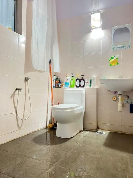 Apartment for Sale at Sri Anggerik 2 - JL Lee - Bathroom - PropertyGuru.com.my