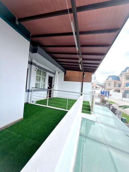 Rumah Teres 2-Tingkat untuk Dijual di Johor Bahru (Johor) - Jas Tay - Balcony - PropertyGuru.com.my