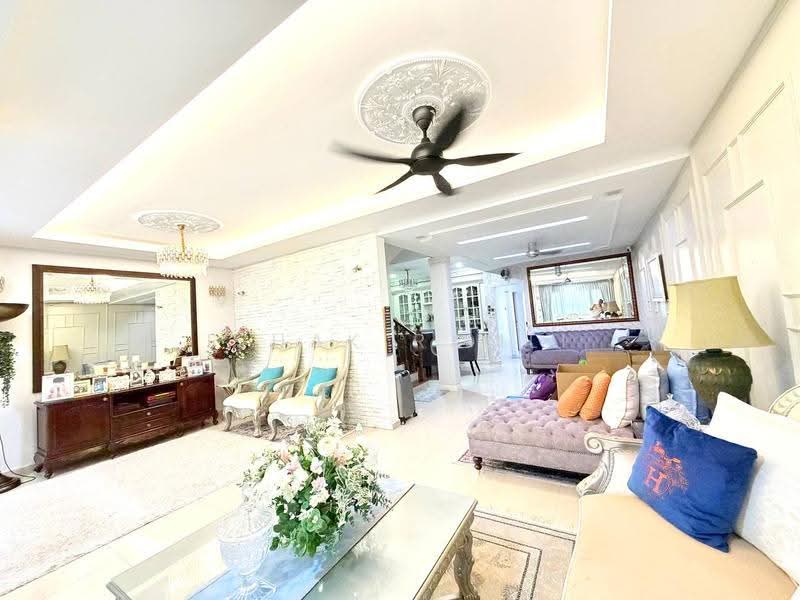 Rumah Teres 2-Tingkat untuk Dijual di Bandar Sri Damansara (Selangor) - Ishak Ramli - Living Room - PropertyGuru.com.my
