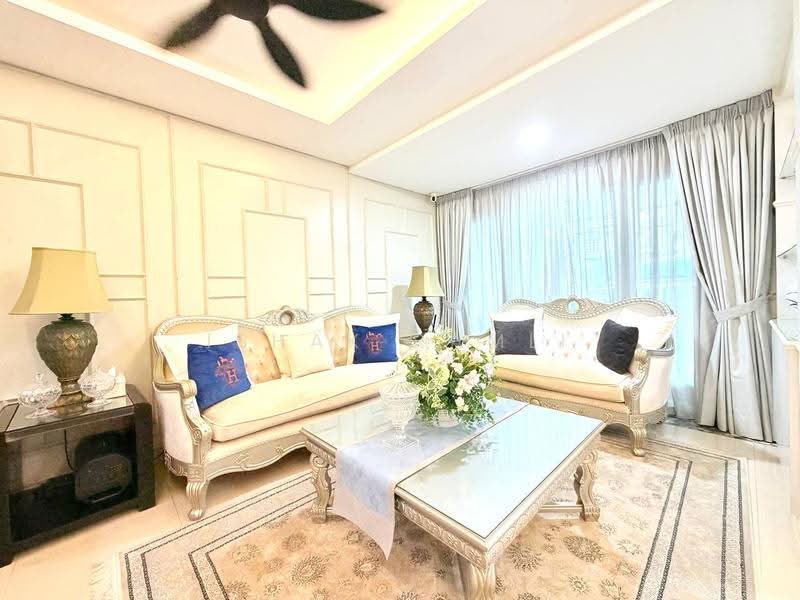 Rumah Teres 2-Tingkat untuk Dijual di Bandar Sri Damansara (Selangor) - Ishak Ramli - Living Room - PropertyGuru.com.my