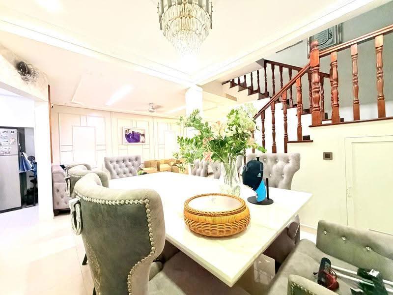 Rumah Teres 2-Tingkat untuk Dijual di Bandar Sri Damansara (Selangor) - Ishak Ramli - Dining Room - PropertyGuru.com.my