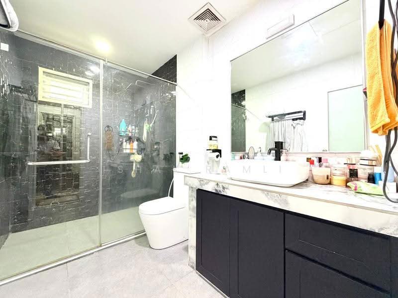 Rumah Teres 2-Tingkat untuk Dijual di Bandar Sri Damansara (Selangor) - Ishak Ramli - Bathroom - PropertyGuru.com.my
