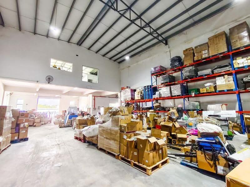 Warehouse for Rent in Taman Perindustrian Tasik Perdana (Puchong) - Farah Aze - Interior - PropertyGuru.com.my