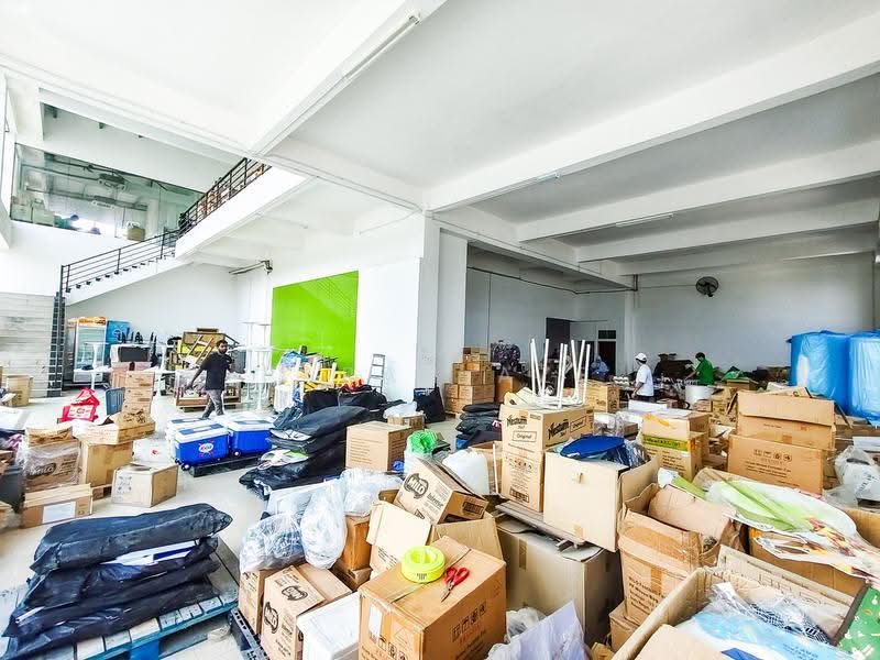 Warehouse for Rent in Taman Perindustrian Tasik Perdana (Puchong) - Farah Aze - Interior - PropertyGuru.com.my