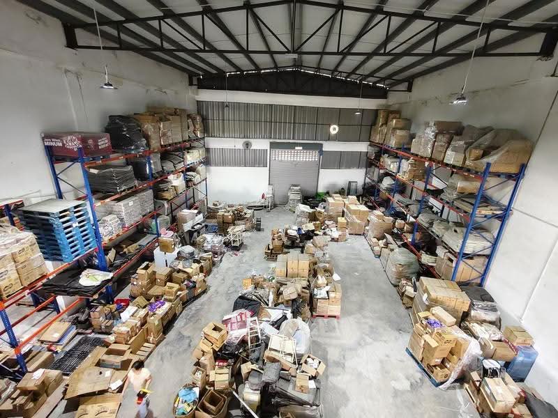 Warehouse for Rent in Taman Perindustrian Tasik Perdana (Puchong) - Farah Aze - Interior - PropertyGuru.com.my