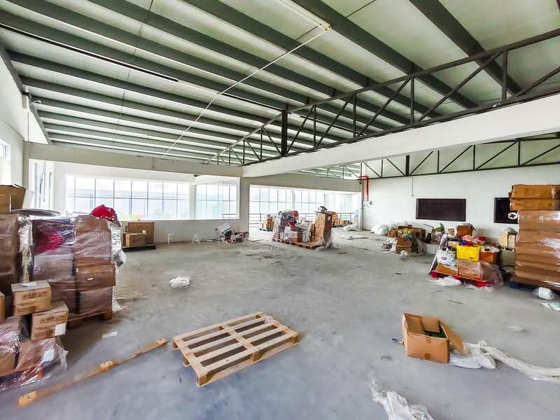 Warehouse for Rent in Taman Perindustrian Tasik Perdana (Puchong) - Farah Aze - Interior - PropertyGuru.com.my