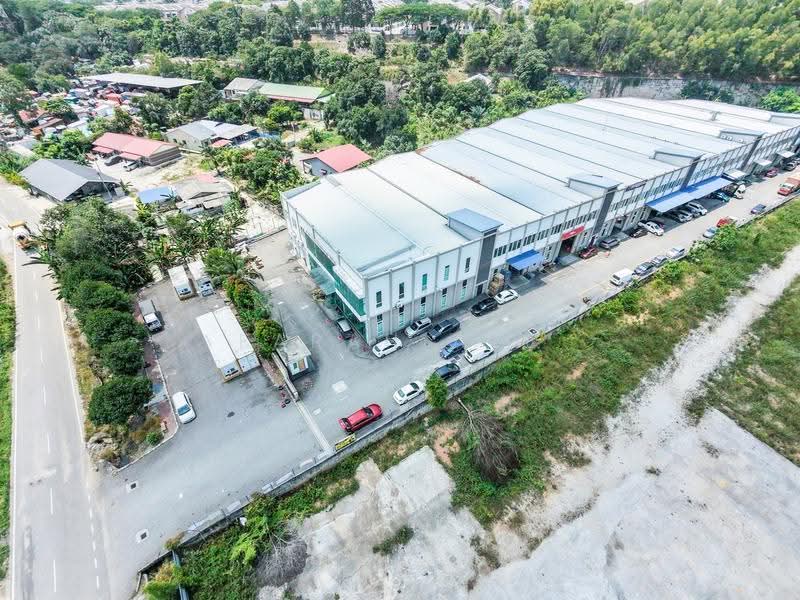 Warehouse for Rent in Taman Perindustrian Tasik Perdana (Puchong) - Farah Aze - PropertyGuru.com.my
