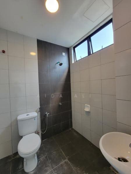 Apartment for Rent at Residensi Klebang 2 (PR1MA @ Klebang 2) - Aida Ali - Bathroom - PropertyGuru.com.my