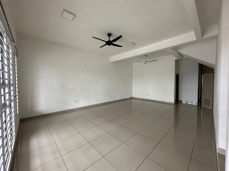 Rumah Teres 1-Tingkat untuk Dijual di Bandar Putra Kulai (Kulai) - Susi Tjhang - Living Room - PropertyGuru.com.my