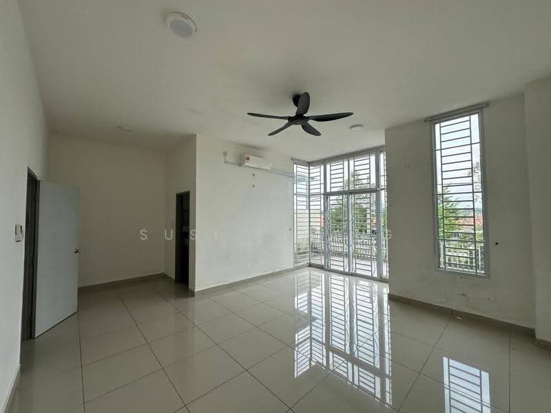 Rumah Teres 1-Tingkat untuk Dijual di Bandar Putra Kulai (Kulai) - Susi Tjhang - Living Room - PropertyGuru.com.my
