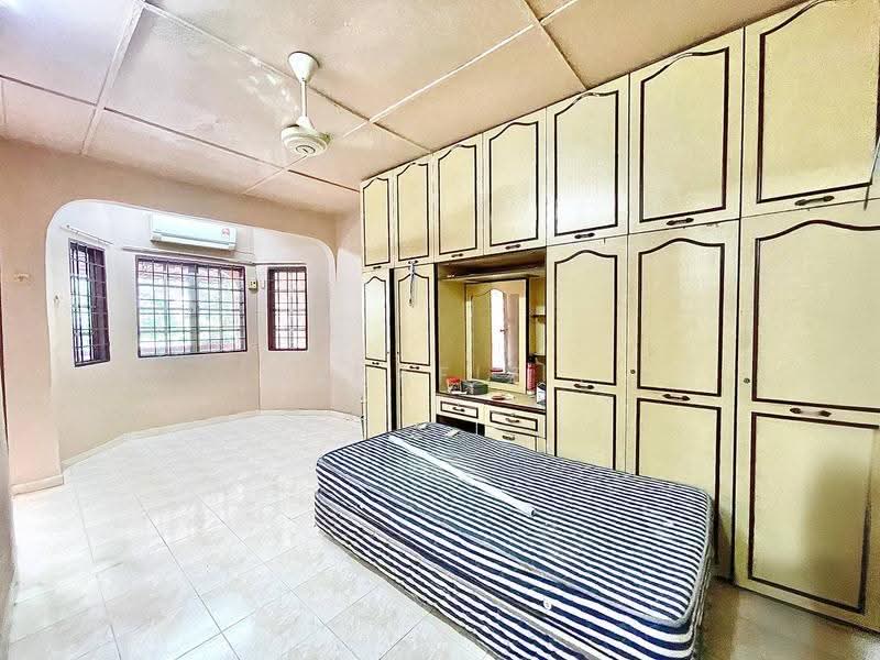 2-storey Terraced House for Sale in Taman Sri Muda (Shah Alam) - Mahafiz . - PropertyGuru.com.my