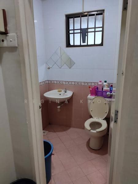 2-storey Terraced House for Sale in Taman Daya (Johor Bahru) - Regina Khor - Bathroom - PropertyGuru.com.my