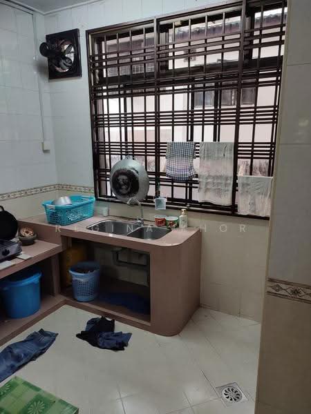 2-storey Terraced House for Sale in Taman Daya (Johor Bahru) - Regina Khor - Kitchen - PropertyGuru.com.my
