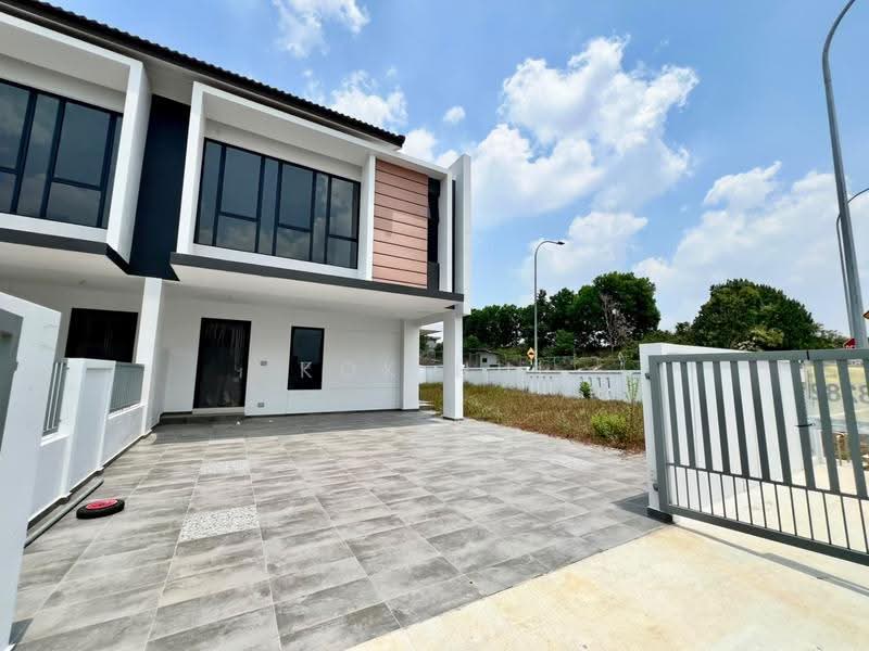 Rumah Teres 2-Tingkat untuk Dijual di Taman Desa Tebrau (Tebrau) - Kok Hui - Exterior - PropertyGuru.com.my
