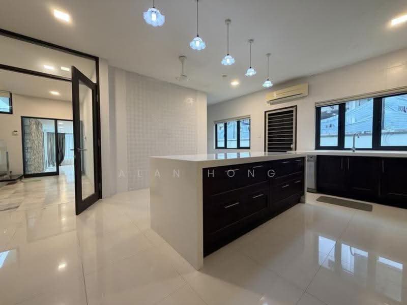 Rumah Banglo untuk Dijual di Taman Hillview (Ulu Kelang) - Alan Hong - Kitchen - PropertyGuru.com.my