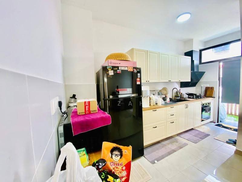 2-storey Terraced House for Sale in Setia Safiro (Cyberjaya) - Hamizah . - Kitchen - PropertyGuru.com.my