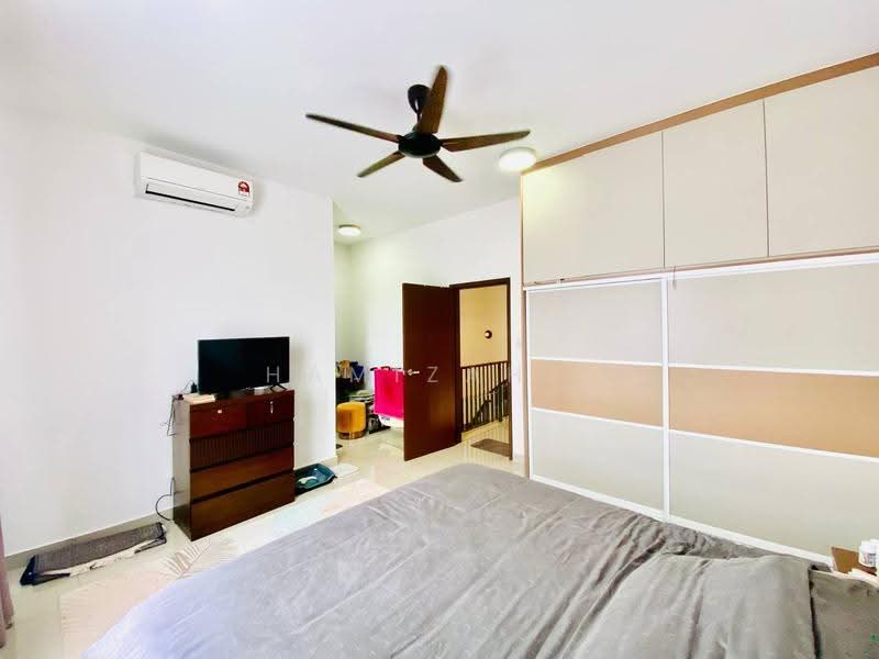 2-storey Terraced House for Sale in Setia Safiro (Cyberjaya) - Hamizah . - Bedroom - PropertyGuru.com.my