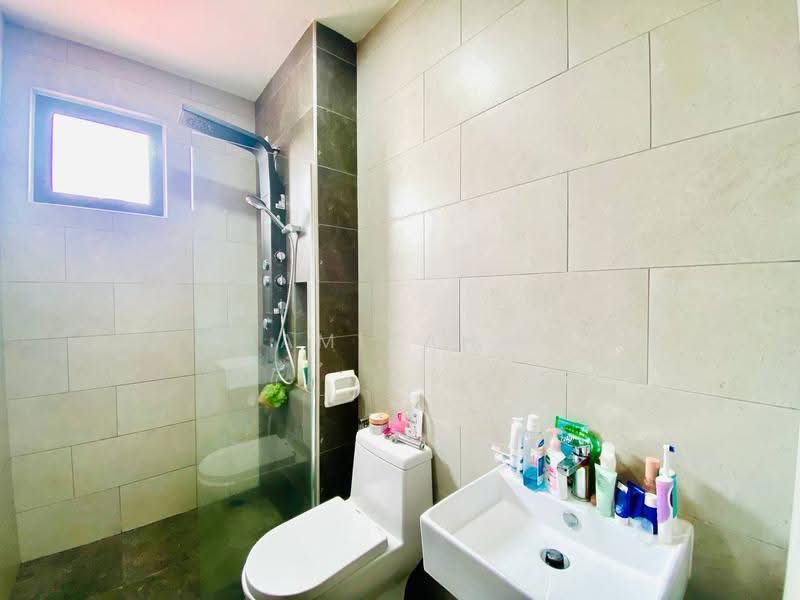 2-storey Terraced House for Sale in Setia Safiro (Cyberjaya) - Hamizah . - Bathroom - PropertyGuru.com.my
