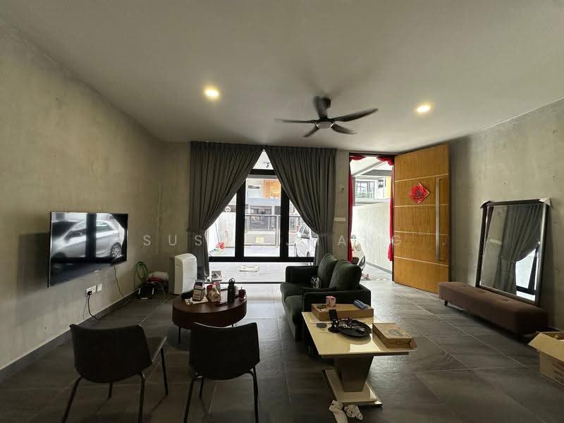 Rumah Teres untuk Dijual di Kulai (Johor) - Susi Tjhang - Living Room - PropertyGuru.com.my