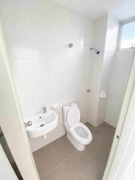 2-storey Terraced House for Sale in M Residence (Rawang) - Lucas Loh - Bathroom - PropertyGuru.com.my