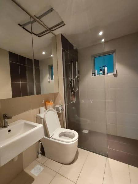 Kediaman Servis untuk Dijual di D'Tasek Residences (Tasek Impian) - Jas Tay - Bathroom - PropertyGuru.com.my
