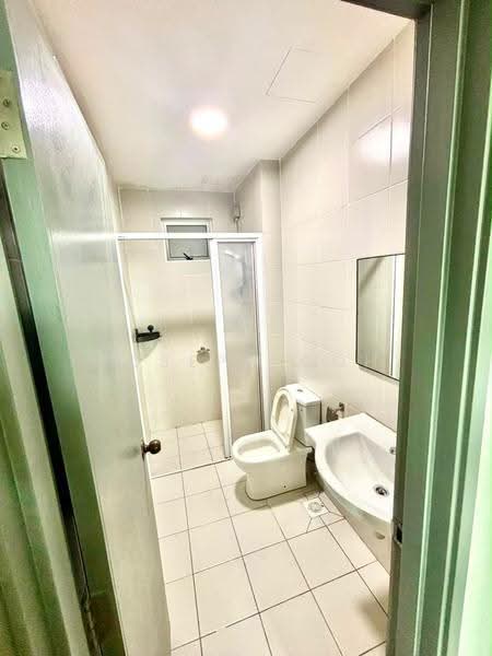 Condominium for Rent at The Caspian @ Meridin Bayvue - Joseph Goh - Bathroom - PropertyGuru.com.my