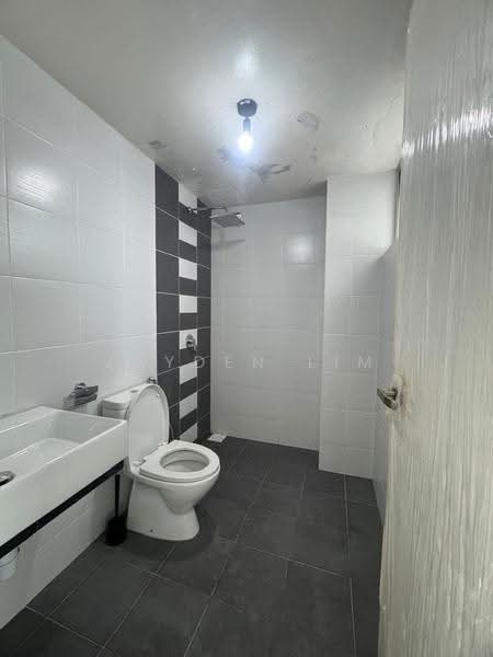Pangsapuri untuk Dijual di Amber Height - Jayden Lim - Bathroom - PropertyGuru.com.my