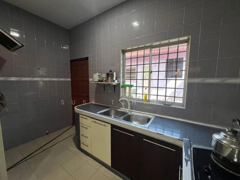 Rumah Teres 1-Tingkat untuk Dijual di Taman Desa Skudai (Skudai) - Susi Tjhang - Kitchen - PropertyGuru.com.my
