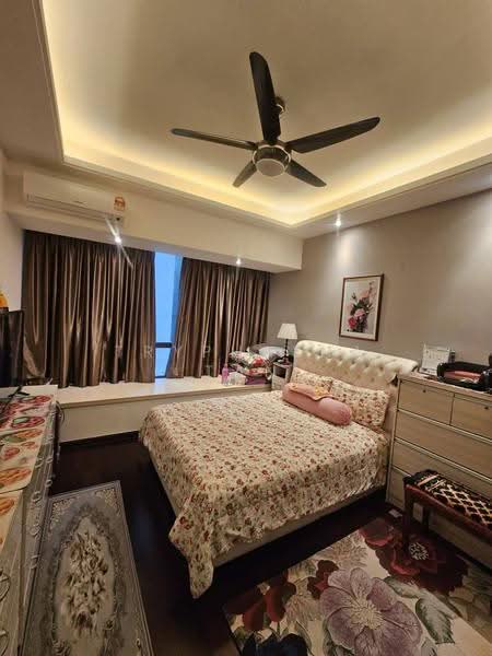 Kediaman Servis untuk Dijual di R&F Princess Cove Phase 1 - Tryphaena Tan - Bedroom - PropertyGuru.com.my