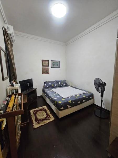 Kediaman Servis untuk Dijual di R&F Princess Cove Phase 1 - Tryphaena Tan - Bedroom - PropertyGuru.com.my