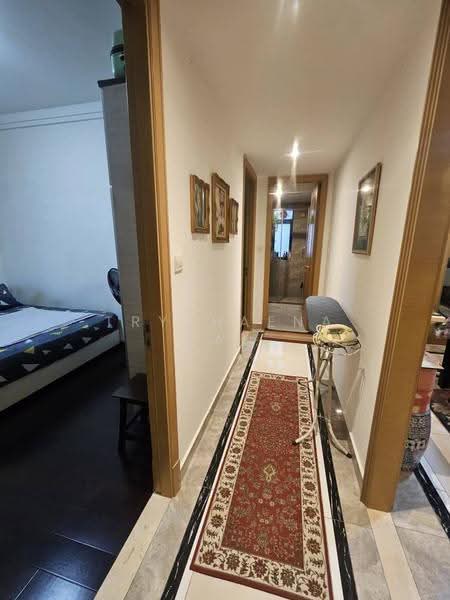Kediaman Servis untuk Dijual di R&F Princess Cove Phase 1 - Tryphaena Tan - Corridor - PropertyGuru.com.my