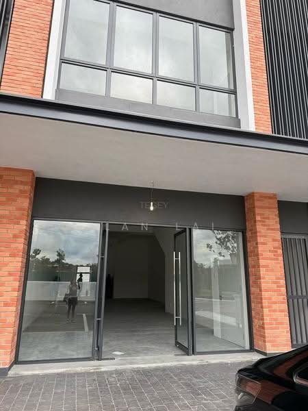 Shop for Rent in Bandar Gamuda Gardens (Rawang) - Alan Lai - Exterior - PropertyGuru.com.my