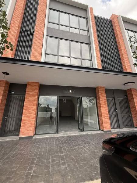 Shop for Rent in Bandar Gamuda Gardens (Rawang) - Alan Lai - Exterior - PropertyGuru.com.my