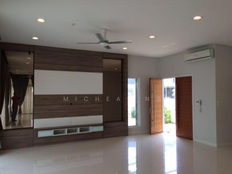 Bungalow House for Rent in Sunway Damansara (Kota Damansara) - Micheal Ng - Living Room - PropertyGuru.com.my