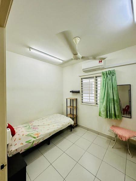 Apartment for Rent at Pangsapuri Seri Mutiara - Annie Kho - Bedroom - PropertyGuru.com.my