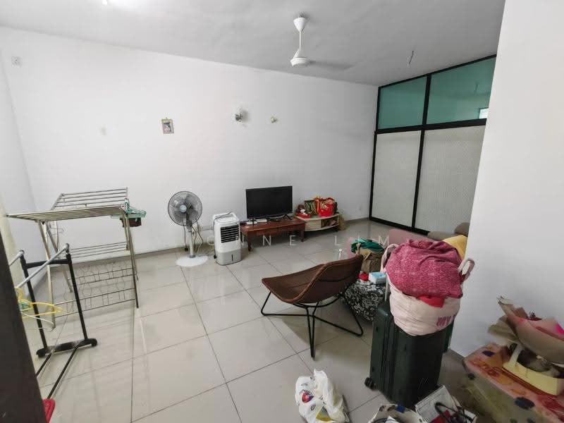 Rumah Teres 2-Tingkat untuk Dijual di Bandar Seri Alam (Masai) - Yvonne Lim - Living Room - PropertyGuru.com.my