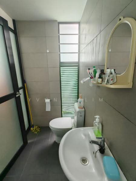 Rumah Teres 2-Tingkat untuk Dijual di Bandar Seri Alam (Masai) - Yvonne Lim - Bathroom - PropertyGuru.com.my