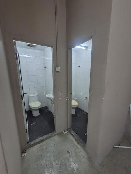 Shop / Office for Rent in Subang Jaya (Selangor) - Hian Beo Keah - Bathroom - PropertyGuru.com.my