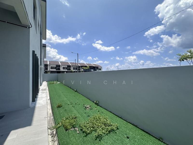 2-storey Terraced House for Sale in Teluk Intan (Perak) - Kevin Chai - Side Land - PropertyGuru.com.my