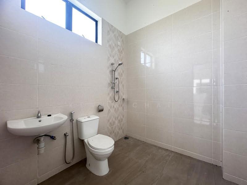 2-storey Terraced House for Sale in Teluk Intan (Perak) - Kevin Chai - Bathroom - PropertyGuru.com.my