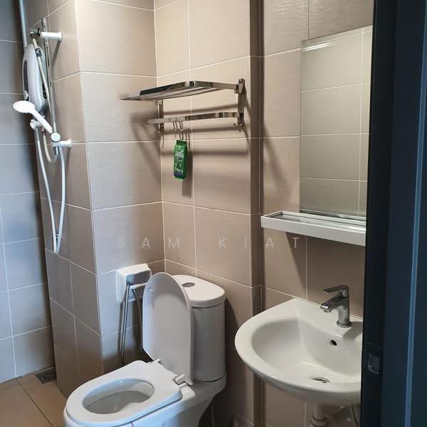Kediaman Servis untuk Disewa di Radia Residences - SAM KIAT - Bathroom - PropertyGuru.com.my