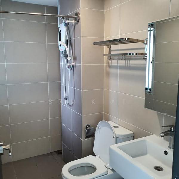 Kediaman Servis untuk Disewa di Radia Residences - SAM KIAT - Bathroom - PropertyGuru.com.my