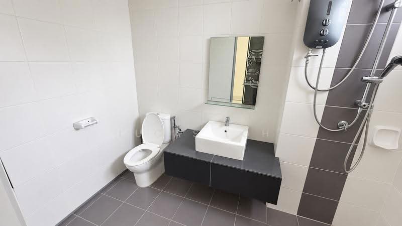 2-storey Terraced House for Sale in M Residence (Rawang) - Lucas Loh - Bathroom - PropertyGuru.com.my