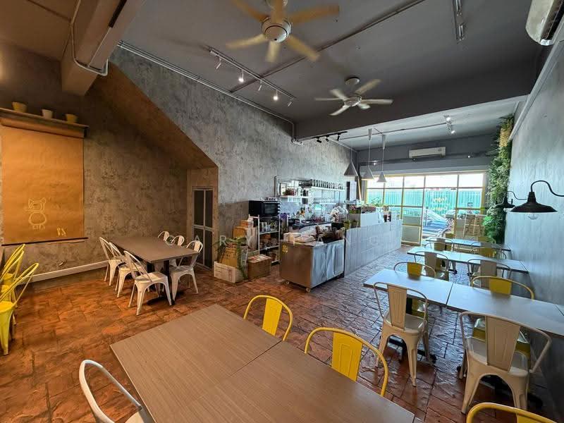Shop for Sale in Medan Ipoh Bistari (Ipoh) - Gary Tang - Interior - PropertyGuru.com.my