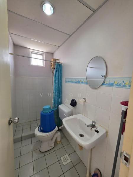 Apartment for Rent at Melinsung Summer Bay Resort - Vui Onn Liaw - Bathroom - PropertyGuru.com.my