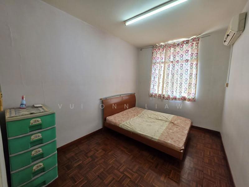 Apartment for Rent at Melinsung Summer Bay Resort - Vui Onn Liaw - Bedroom - PropertyGuru.com.my