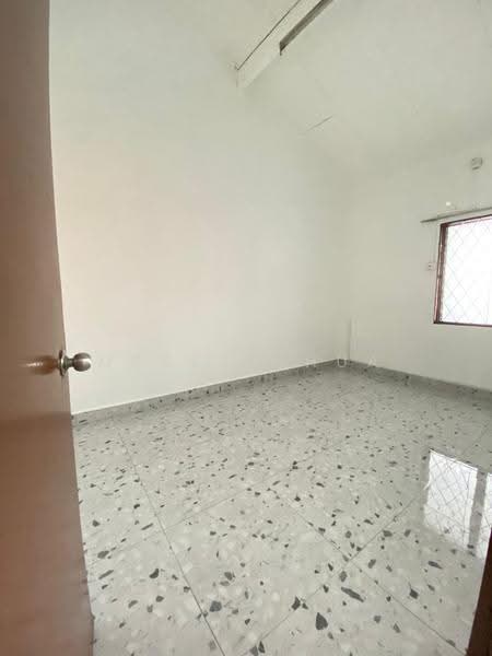 Rumah Teres 1-Tingkat untuk Disewa di Taman Kempas (Tampoi) - Merry Chua - PropertyGuru.com.my