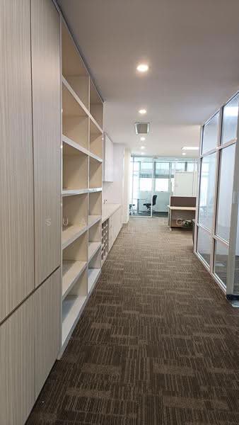 Office for Rent in Kampung Sungai Kayu Ara (Petaling Jaya) - Suat Ping Tin - Corridor - PropertyGuru.com.my