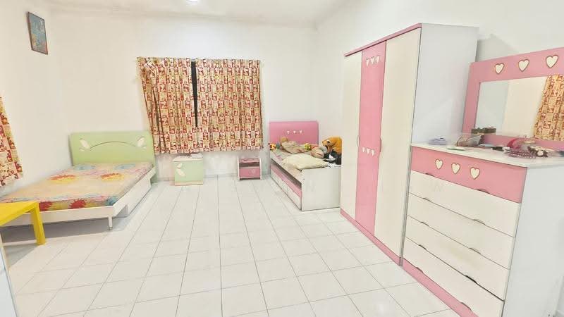 2-storey Terraced House for Sale in Bandar Sungai Long (Selangor) - Soon Sheng Law - Bedroom - PropertyGuru.com.my