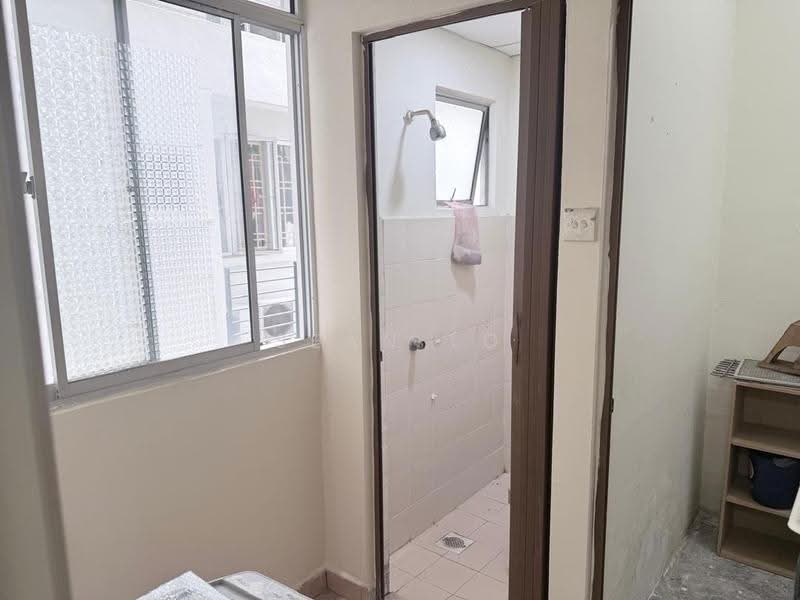 Kondominium untuk Disewa di Villa Wangsamas - Sean Lo - Bathroom - PropertyGuru.com.my